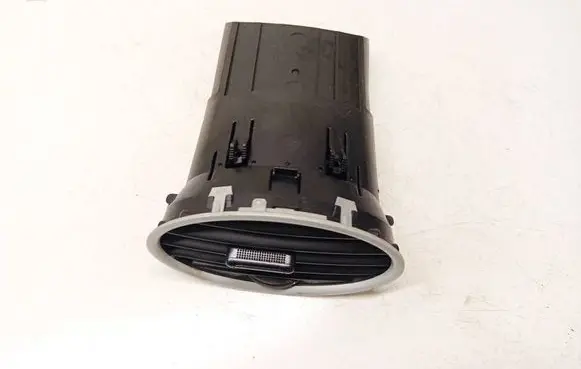 Ford Focus Dash center air vent grill 6N41A014L21CB