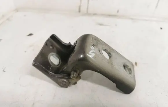 Opel Combo E Front door lower hinge 