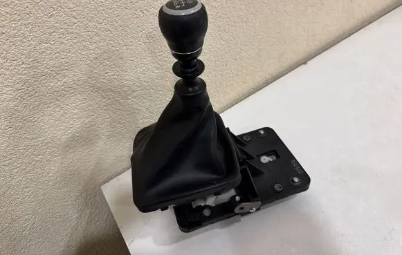 Subaru Outback Gear shifter/selector