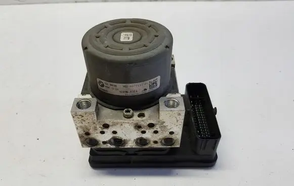 BMW i3 ABS Pump 6877112