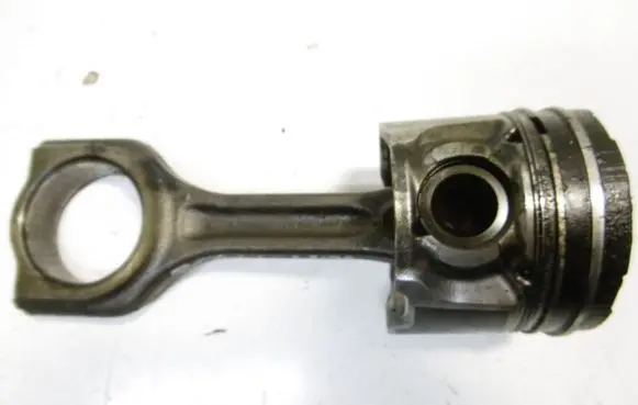 Peugeot 206 CC Piston 