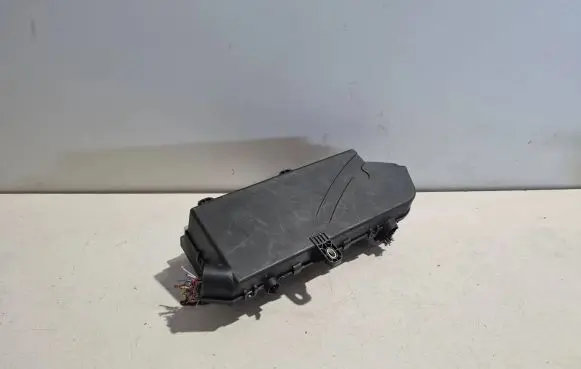 Jaguar F-Pace Fuse module HK8314A067FA