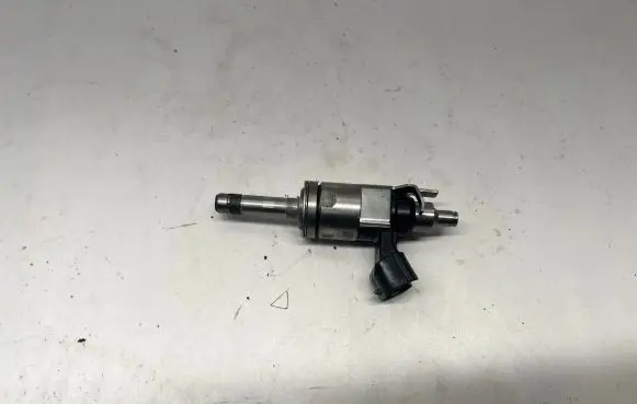 Ford Mustang VI Fuel injector JR3E9G929BC