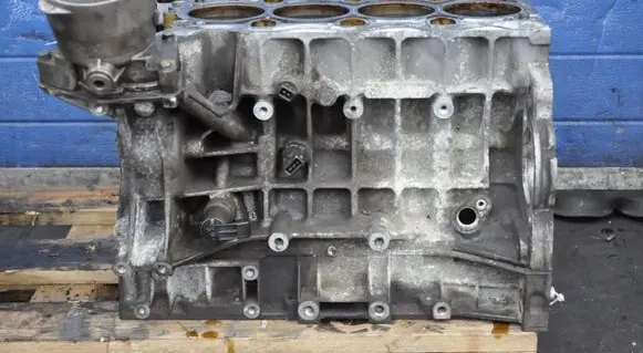 BMW 1 E81 E87 Engine block N43B16AA