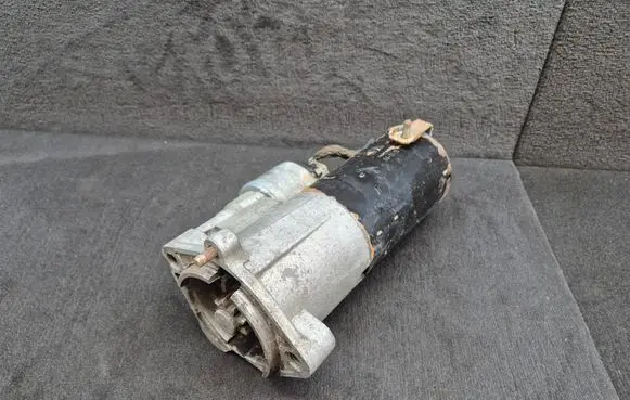 Audi A4 S4 B7 8E 8H Starter motor 03G911023