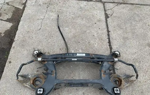 Mercedes-Benz CLS C218 X218 Rear subframe A2183508700
