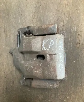 Toyota Prius (XW30) Front brake caliper