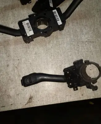 Volkswagen Golf IV Indicator stalk 8L0953513H 1385195 202853