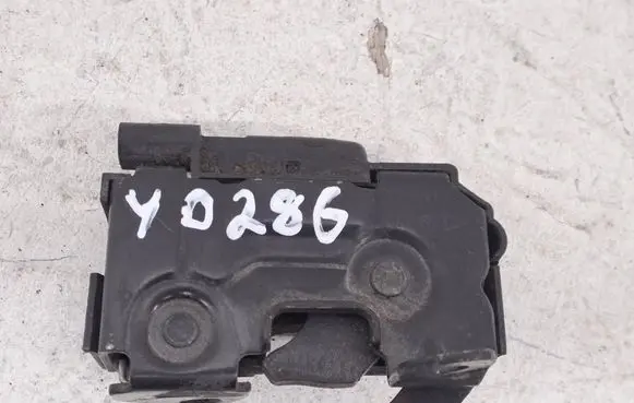 Mercedes-Benz C W205 Engine bonnet/hood lock/catch A2048703158