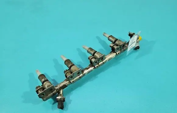 Fuel injector
