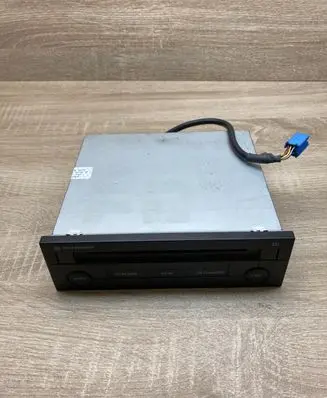 Volkswagen PASSAT B5 Radio/CD/DVD/GPS head unit 6122925