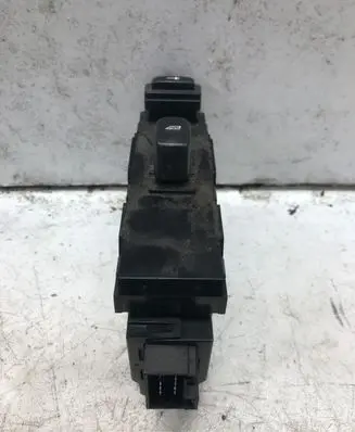 Volvo XC90 Electric window control switch 31275227