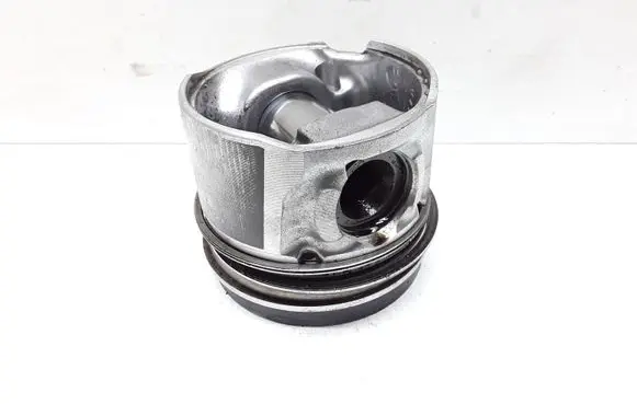 Volvo V70 Piston 