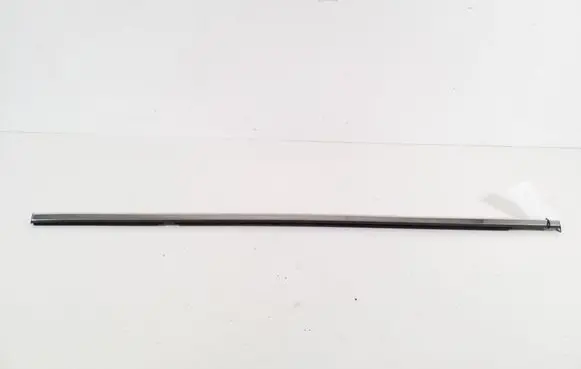 Volkswagen PASSAT B9 Rear door trim (molding) 3J0839475B