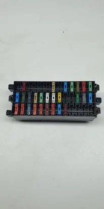 Renault Trafic II (X83) Fuse module