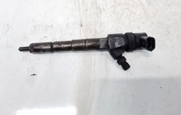 Fuel injector