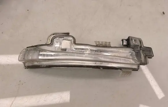 Volvo V40 Mirror indicator light 3100928