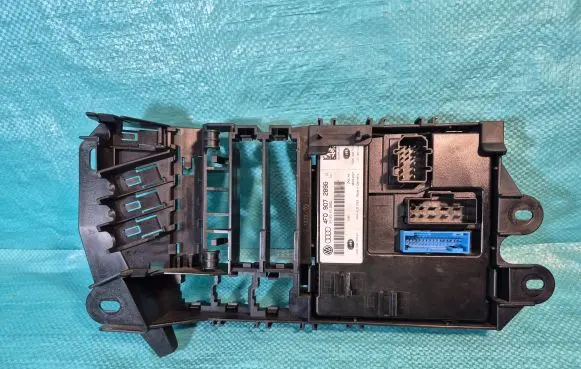 Audi A6 S6 C6 4F Light module LCM 4F0907289G 4F0910289G 5DK00876224