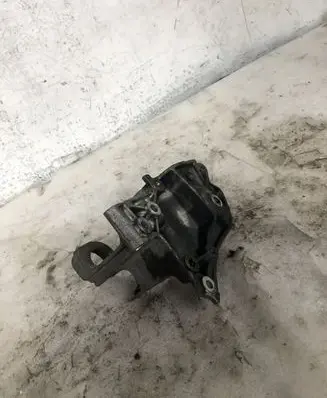 Peugeot 308 Engine mounting bracket 9808696880