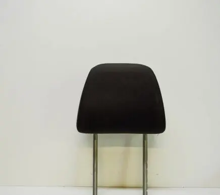 Volkswagen Tiguan Front seat headrest 