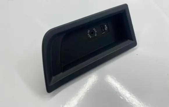 BMW 3 F30 F35 F31 AUX in-socket connector 9229246 9207358