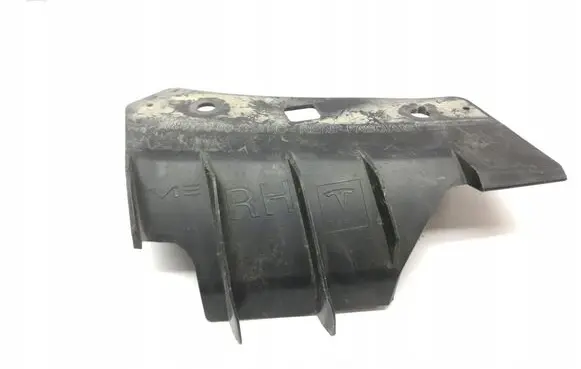 Tesla Model 3 Front bumper mounting bracket 1084170
