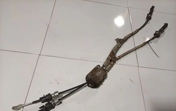 Honda Civic Gear shift cable linkage