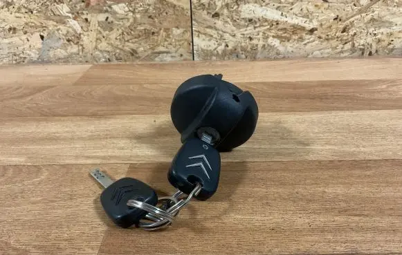 Citroen C3 Ignition key/card 
