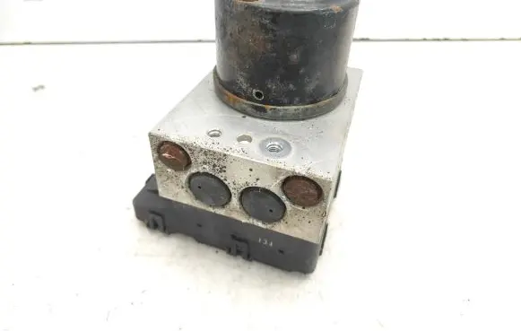 Hyundai Santa Fe ABS Pump 5890026150 9566036500