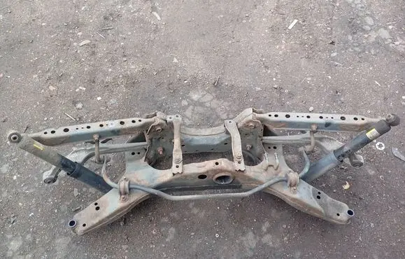 Nissan Qashqai Rear subframe 