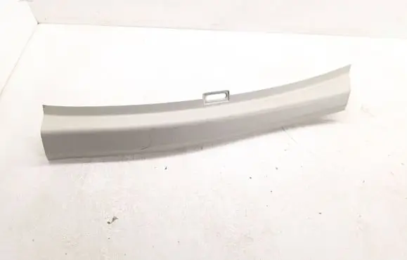 Volvo V60 (C) pillar trim 31479235