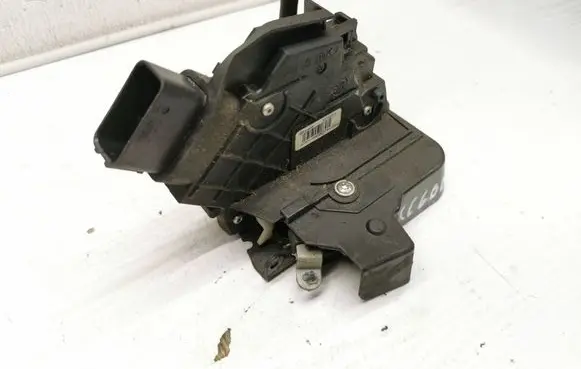 Volvo XC60 Rear door lock 30799324 A048069