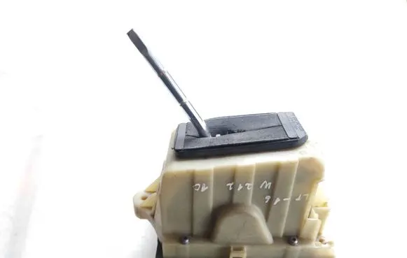 Mercedes-Benz E C207 W207 Gear shifter/selector A2042678124