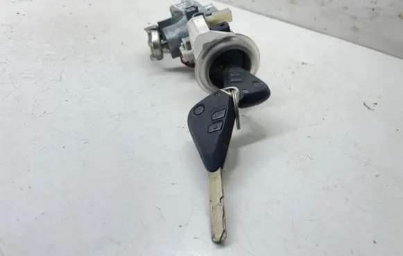 Subaru Legacy Ignition lock