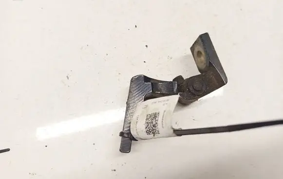 Audi A6 S6 C6 4F Rear door lower hinge 