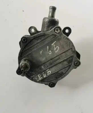 BMW 7 E65 E66 Vacuum pump 68739010