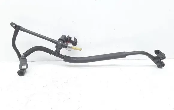 Volvo V40 Fuel line/pipe/hose