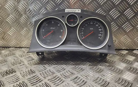 Opel Zafira B Speedometer (instrument cluster) A2C53085860