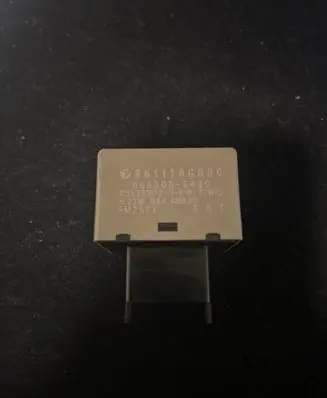 Subaru Legacy Hazard warning light relay 86111AG000 0665005480