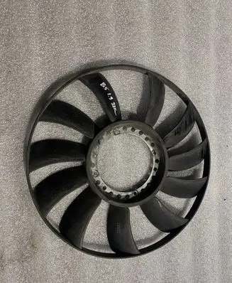 Volkswagen PASSAT B5 Fan impeller 058121301B
