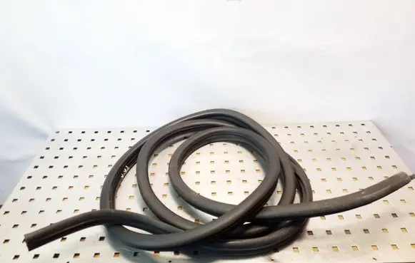 Citroen Berlingo Front door rubber seal