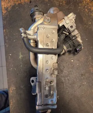BMW 5 G30 G31 G38 EGR valve cooler 8596444