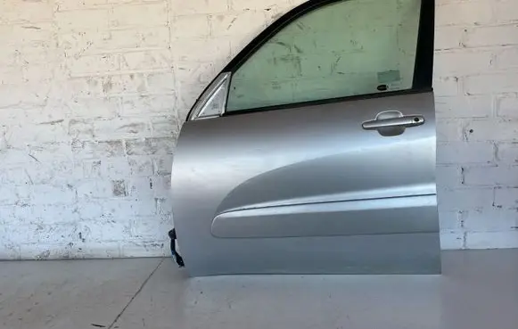 Toyota RAV 4 (XA20) Front door 1D4