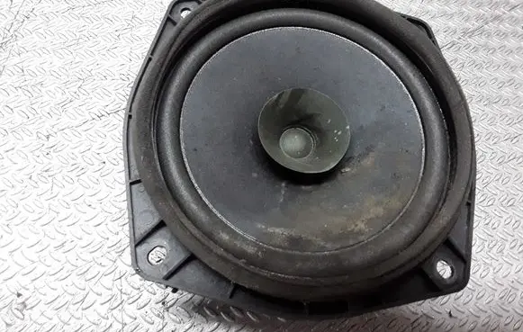 Mitsubishi Outlander Front door speaker