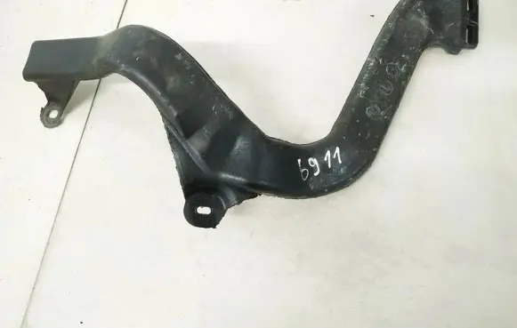 Mazda 3 II Air intake hose/pipe b32h560d1 b32h-560d1