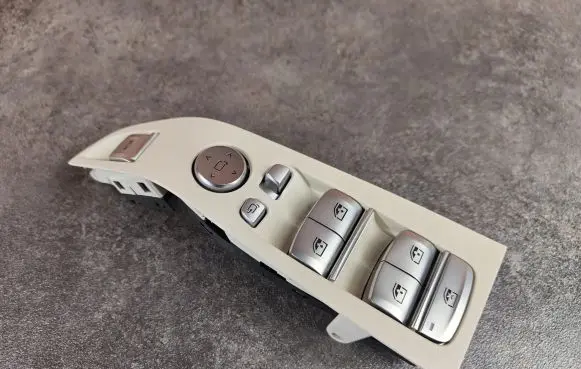 BMW X7 G07 Electric window control switch 6847099 7462155