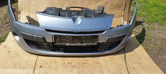 Renault Megane III Front bumper