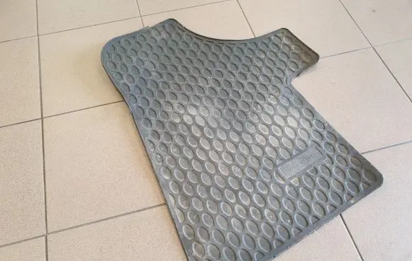 Mercedes-Benz Vito Viano W639 Front floor mat B66560548