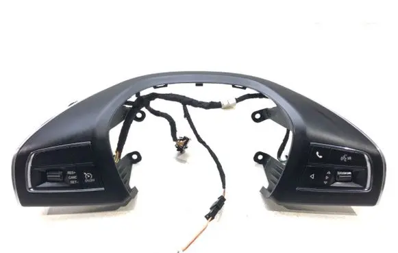 Maserati Quattroporte Steering wheel buttons/switches 670011861670011862