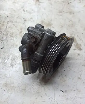 Toyota Corolla E120 E130 Power steering pump